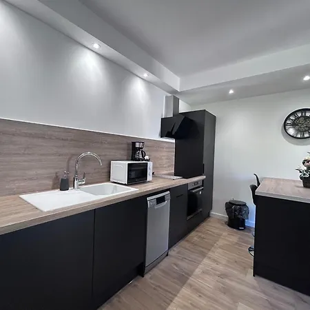 Apartment Charme Manosquins *